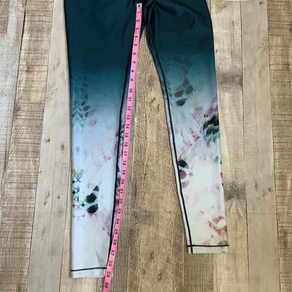 CALIA NWOT Carrie Underwood Blue Floral Ombré Leggings SZ S - Picture 11 of 11